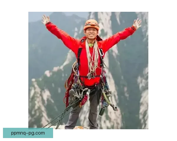 峡谷挑战：壁立千仞，攀岩高手齐聚，争夺最高荣耀