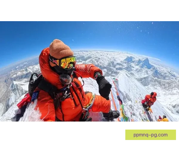 挑战极限!高山滑雪风采,争夺荣耀! 挑战极限!高山滑雪风采,争夺荣耀!